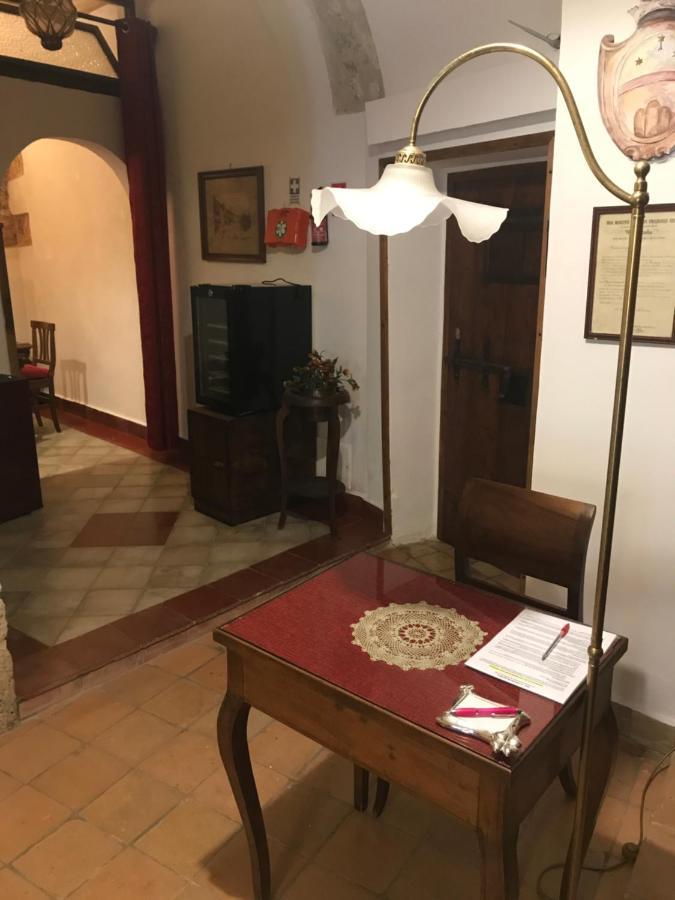 Le Prigioni Del Palazzo B&B Sora Eksteriør billede