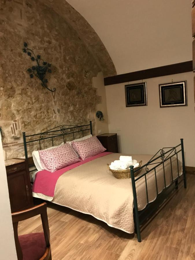 Le Prigioni Del Palazzo B&B Sora Eksteriør billede