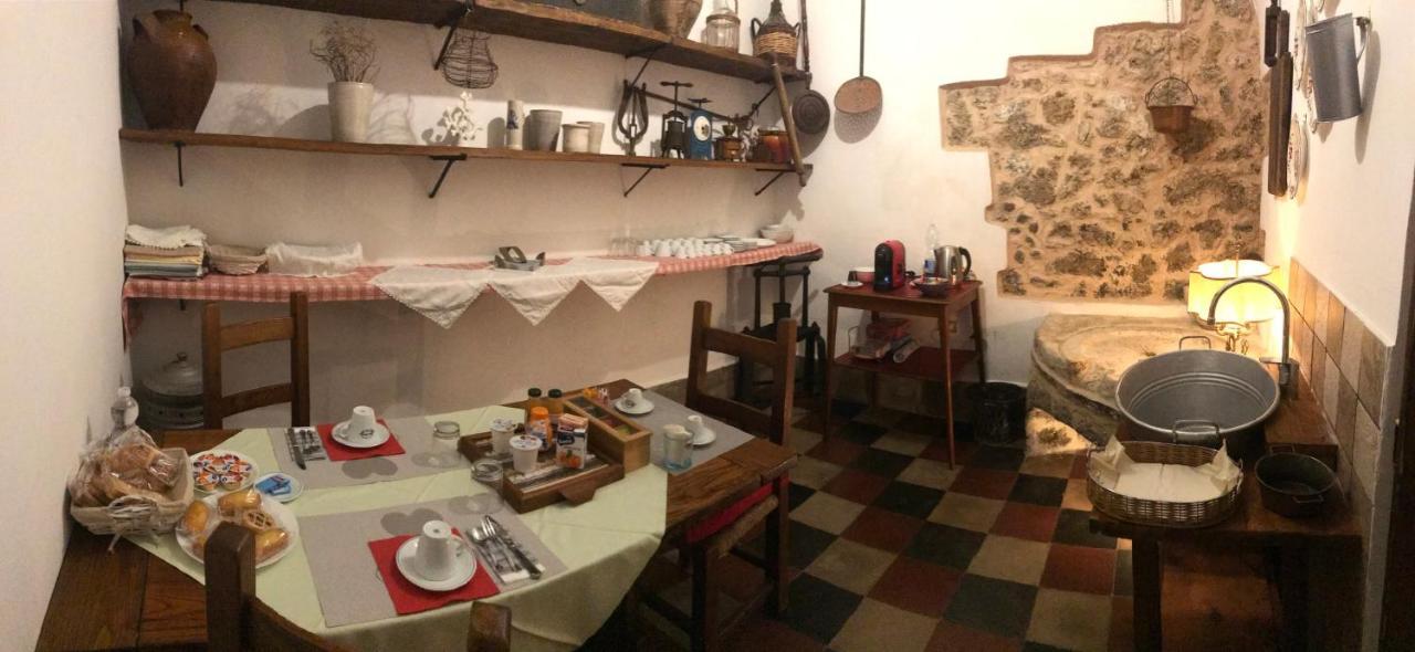 Le Prigioni Del Palazzo B&B Sora Eksteriør billede