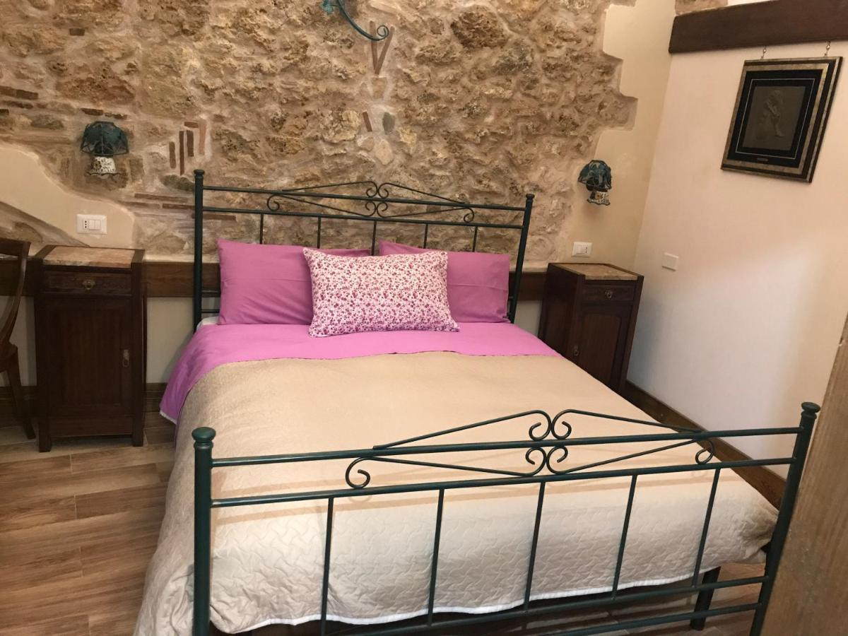 Le Prigioni Del Palazzo B&B Sora Eksteriør billede