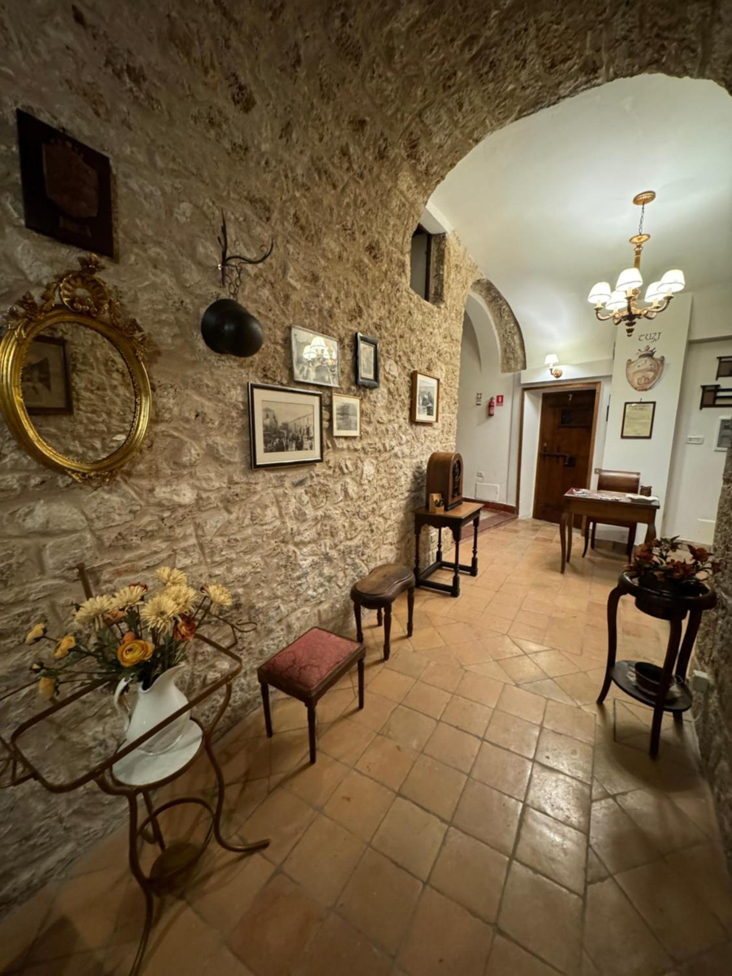 Le Prigioni Del Palazzo B&B Sora Eksteriør billede