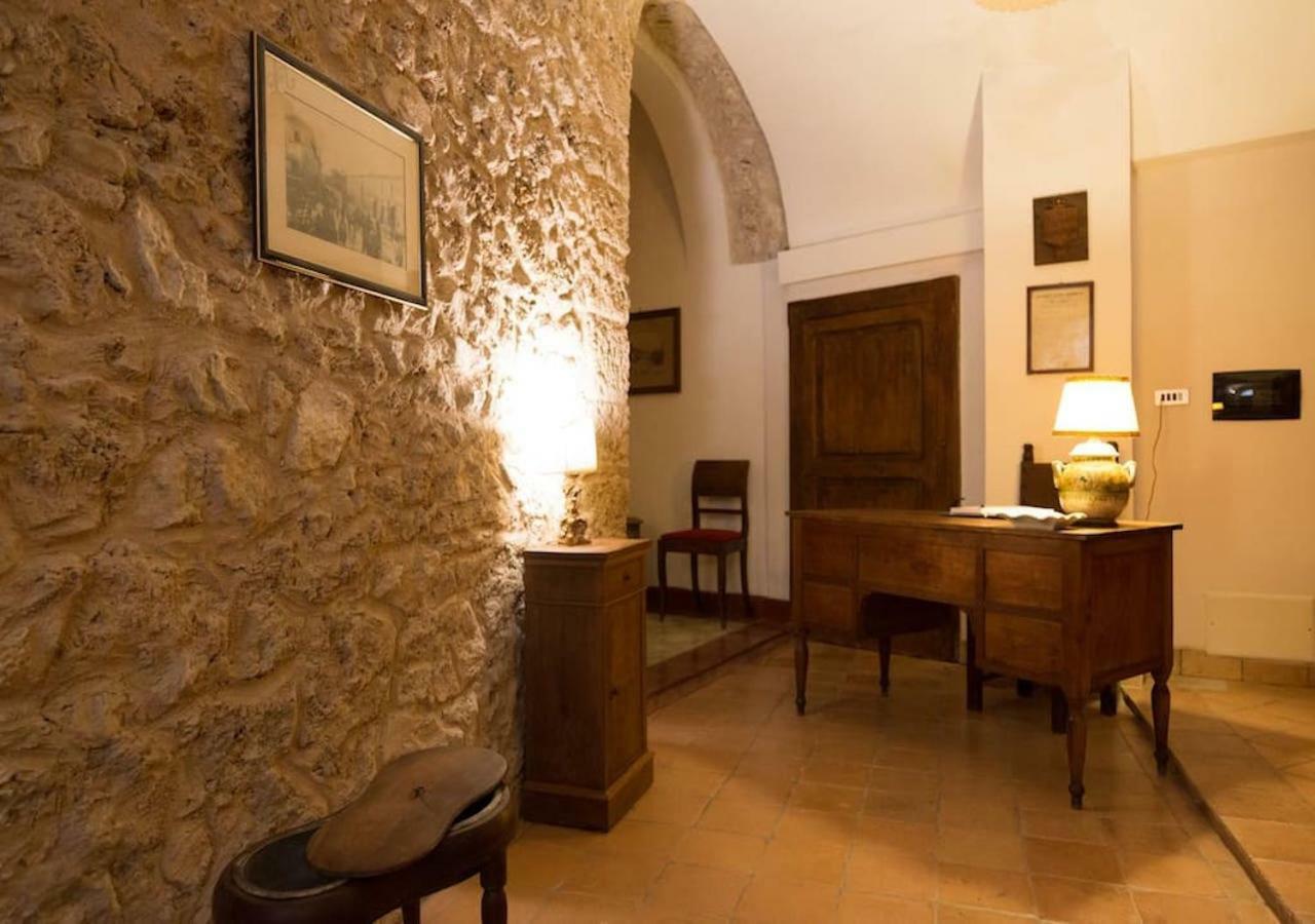 Le Prigioni Del Palazzo B&B Sora Eksteriør billede
